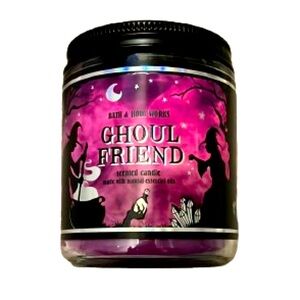 NEW BATH AND BODY WORKS GHOUL FRIEND 7 oz  FALL HALLOWEEN SCENTED CANDLE